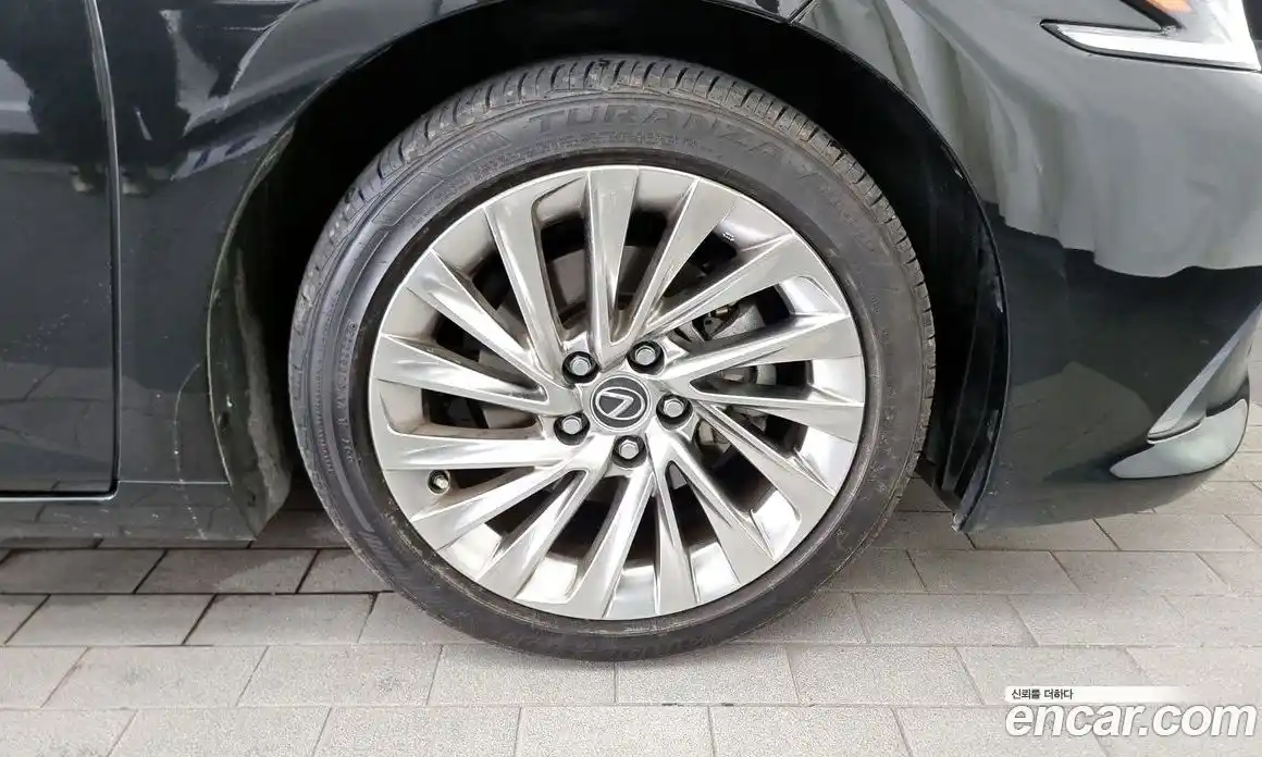 Lexus ES 2023 2.5 Автомат в Москве № 168099, фото 11