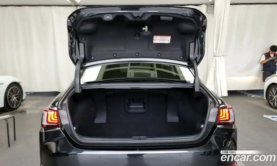 Lexus ES 2023 2.5 Автомат в Москве № 168099, фото 14