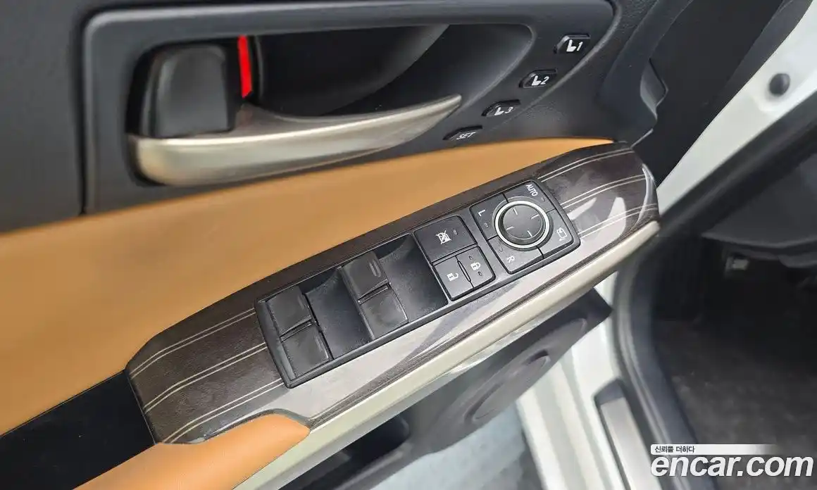 Lexus IS 2017 2.0 Автомат в Москве № 168253, фото 15