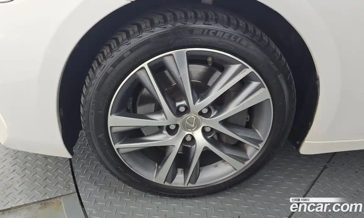 Lexus IS 2017 2.0 Автомат в Москве № 168253, фото 17