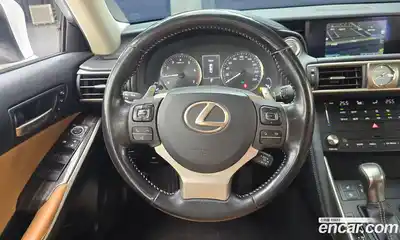 Lexus IS 2017 2.0 Автомат в Москве № 168253, миниатюра 4