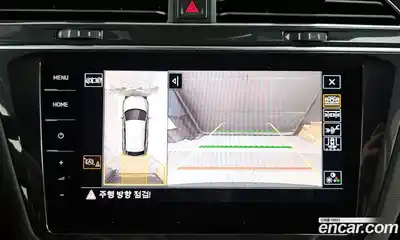 Volkswagen Tiguan 2023 2.0 Автомат в Москве № 168597, миниатюра 3