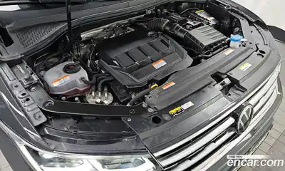 Volkswagen Tiguan 2023 2.0 Автомат в Москве № 168597, миниатюра 7