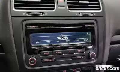 Volkswagen Golf 2013 1.6 Автомат в Москве № 168735, миниатюра 5