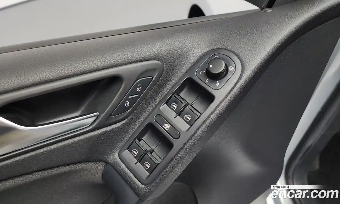 Volkswagen Golf 2013 1.6 Автомат в Москве № 168735, фото 8