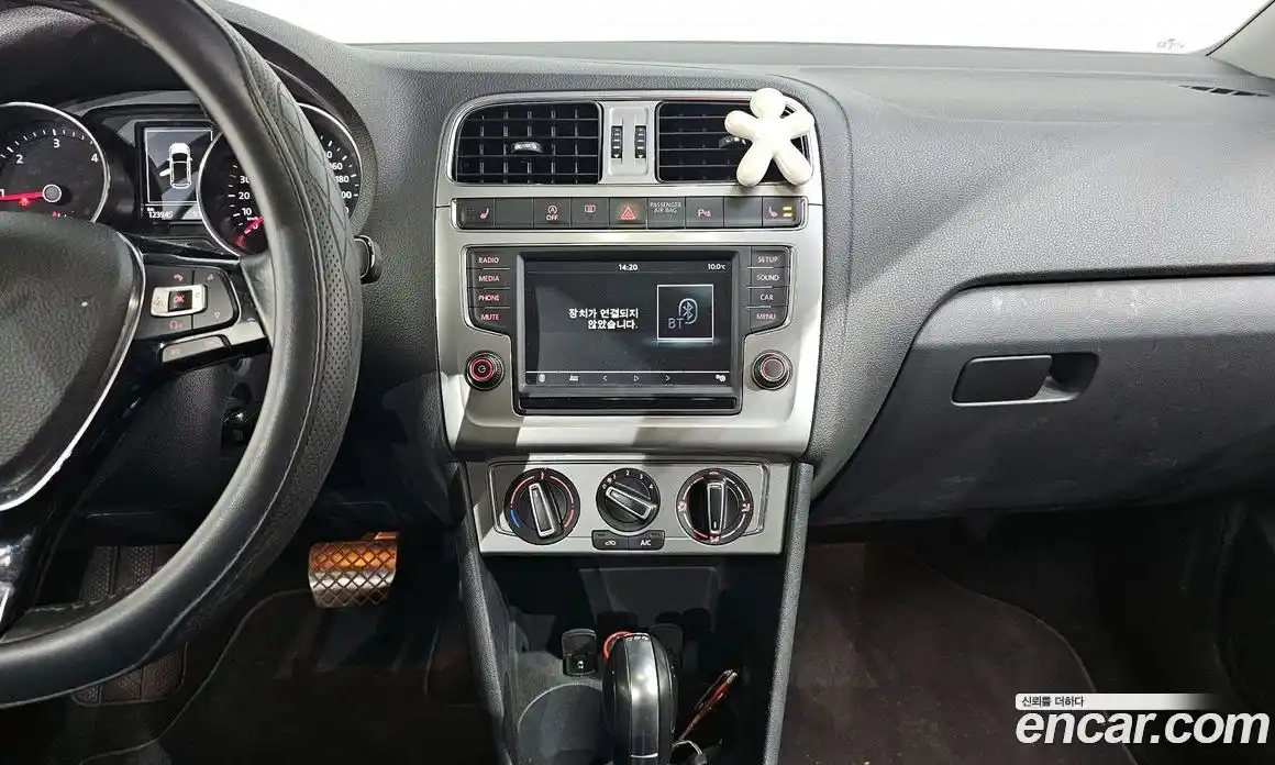 Volkswagen Polo 2016 1.4 Автомат в Москве № 169074, фото 13