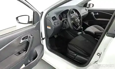 Volkswagen Polo 2016 1.4 Автомат в Москве № 169074, миниатюра 5