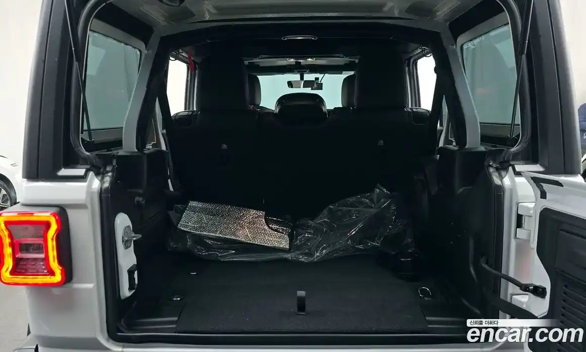 Jeep Wrangler 2023 2.0 Автомат в Москве № 169420, фото 20