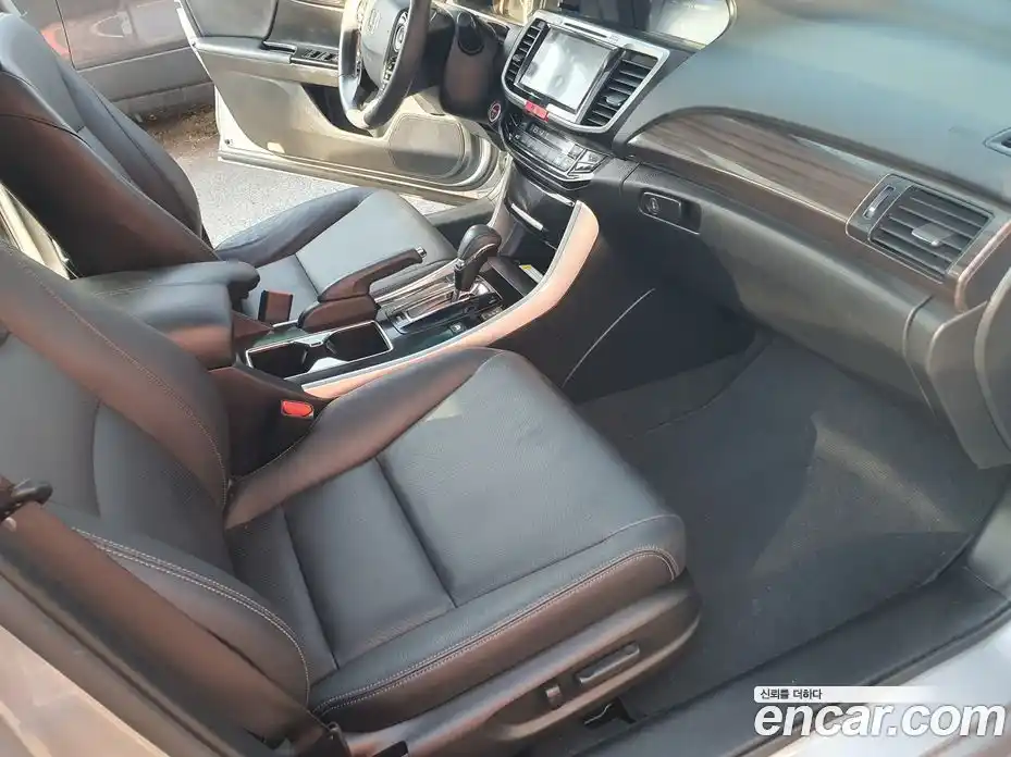 Honda Accord 2017 2.0 Автомат в Москве № 170715, фото 13