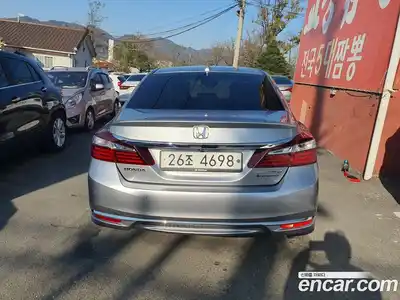Honda Accord 2017 2.0 Автомат в Москве № 170715, миниатюра 4