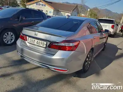 Honda Accord 2017 2.0 Автомат в Москве № 170715, миниатюра 5