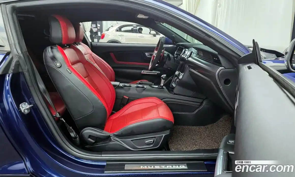 Ford Mustang 2019 2.3 Автомат в Москве № 170948, фото 12