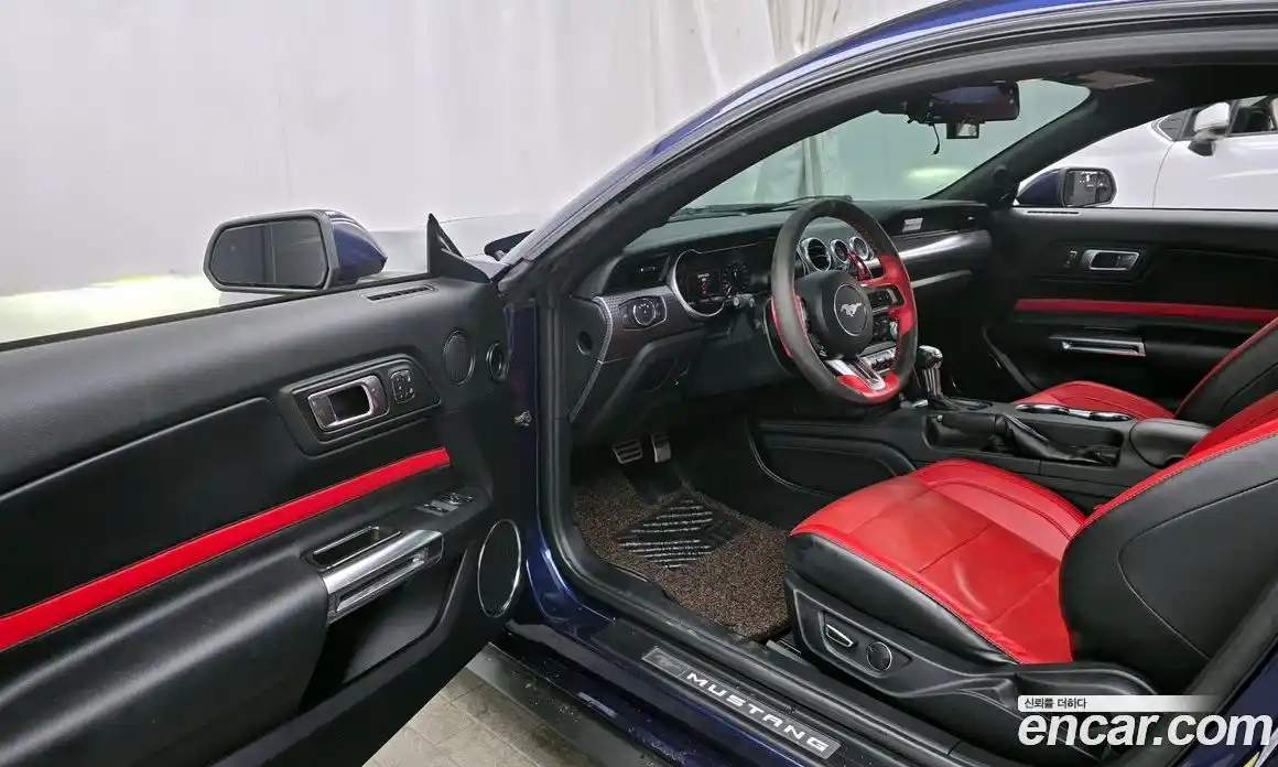 Ford Mustang 2019 2.3 Автомат в Москве № 170948, фото 19