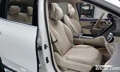 Mercedes-Benz EQS 2023 0.3 Автомат в Москве № 171471, миниатюра 5