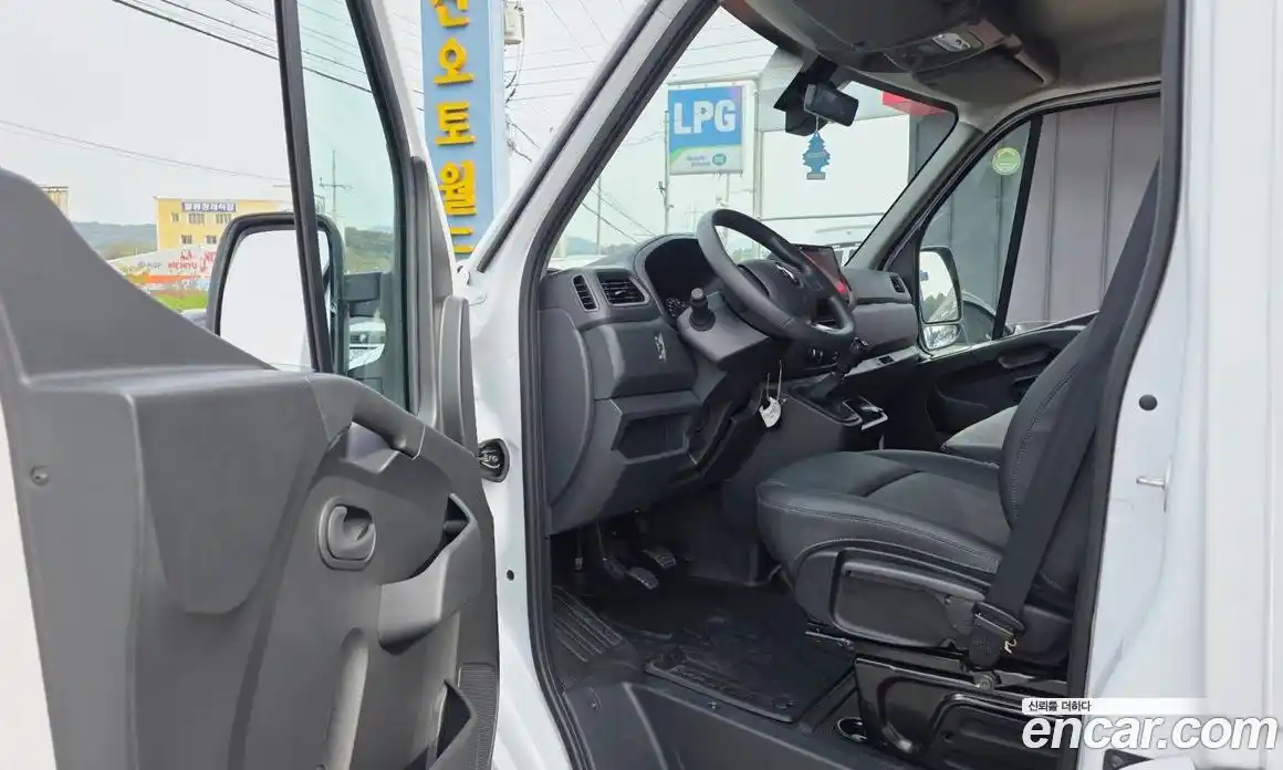 Renault Master 2024 2.3 Механическая в Москве № 176232, фото 11