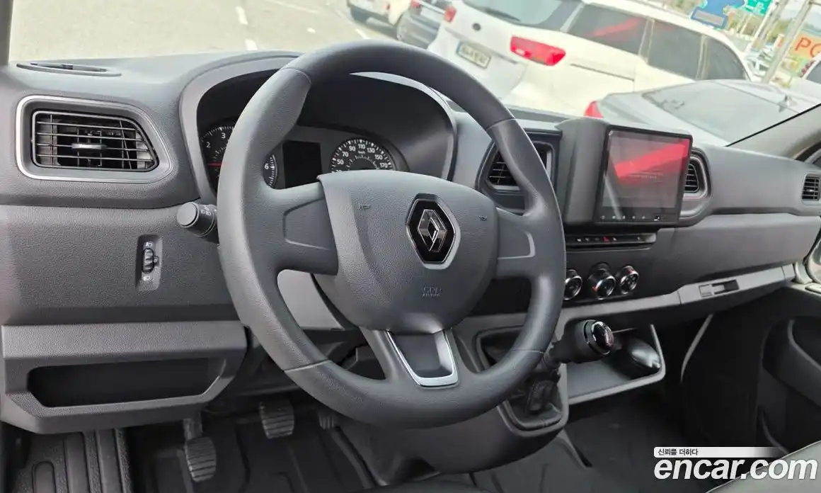 Renault Master 2024 2.3 Механическая в Москве № 176232, фото 14