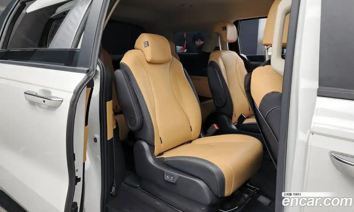 Kia Canival 2023 3.5 Автомат в Москве № 18109, фото 19