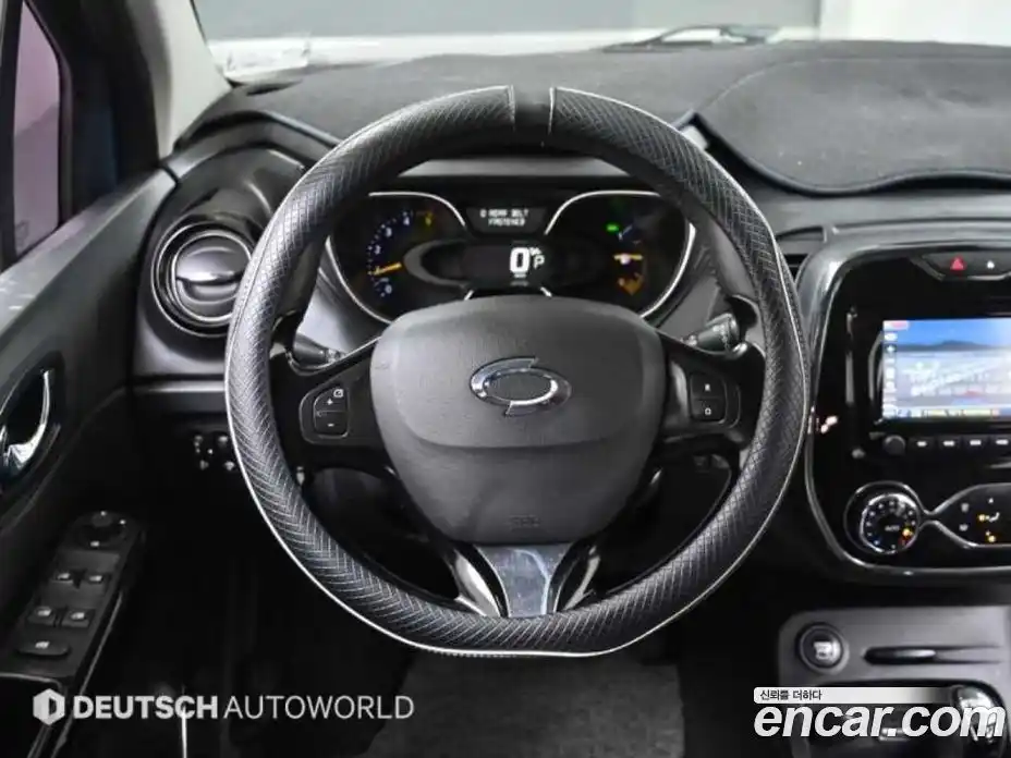 Renault QM3 2015 1.5 Автомат в Москве № 186655, фото 13