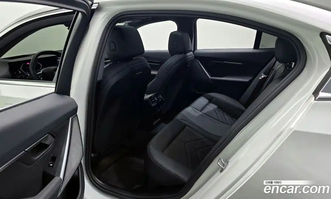 BMW 5-Series 2024 2.0 Автомат в Москве № 189481, фото 5