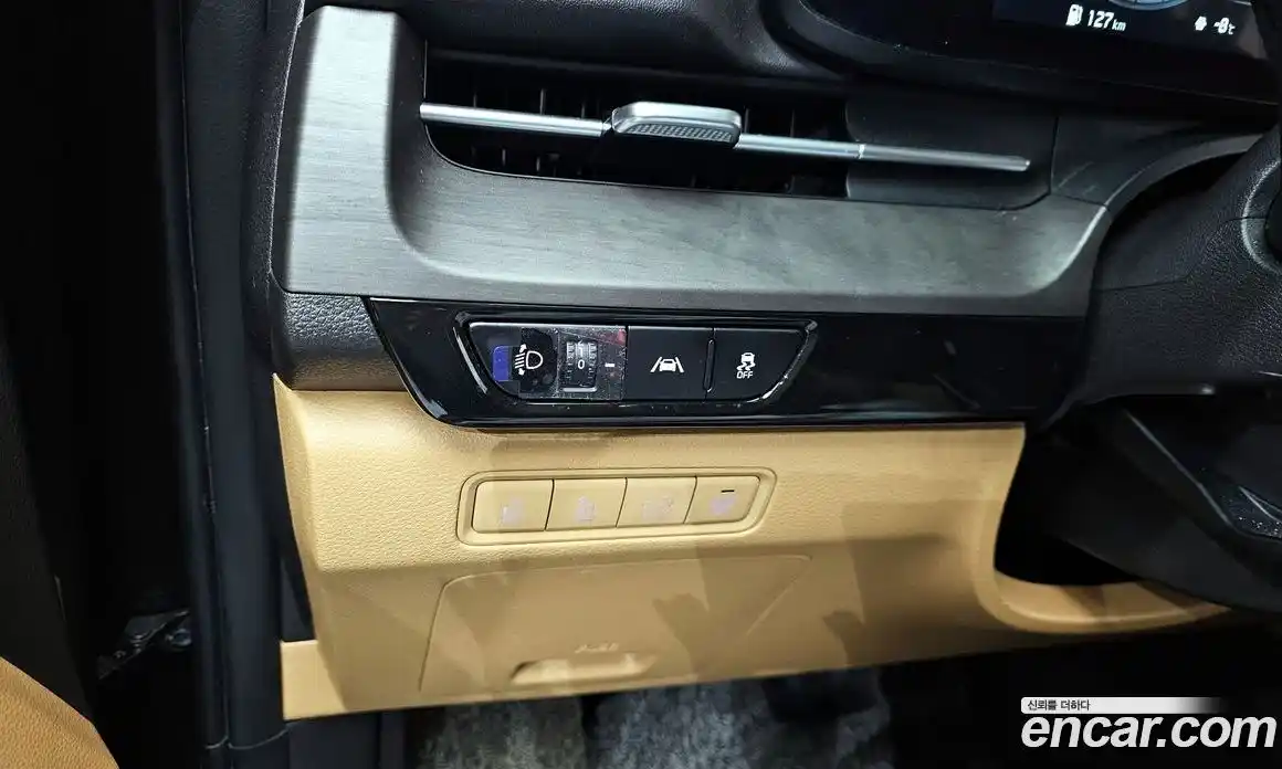 Kia Canival 2023 3.5 Автомат в Москве № 19433, фото 17