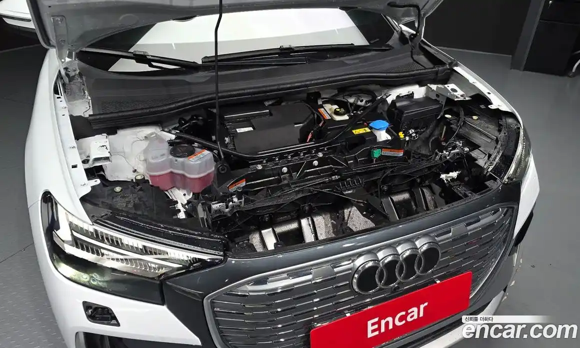 Audi Q4 e-tron 2023 0.2 Автомат в Москве № 196076, фото 18