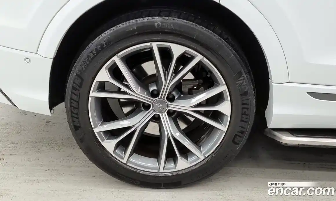 Audi Q8 2020 3.0 Автомат в Москве № 196721, фото 18