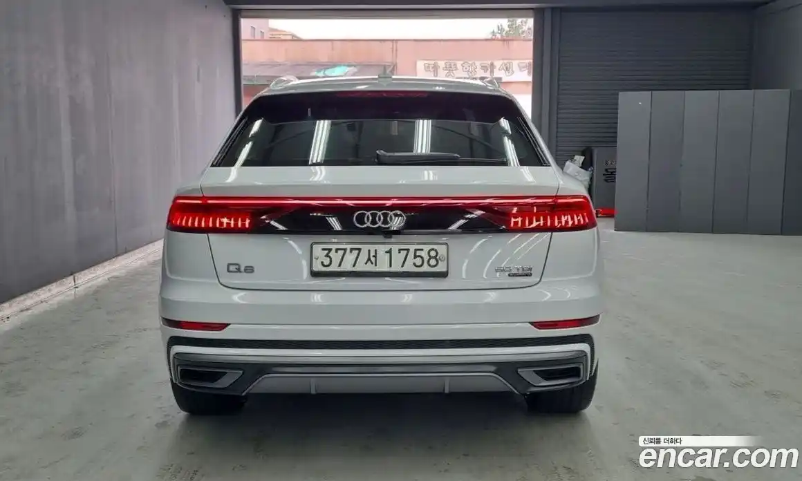 Audi Q8 2020 3.0 Автомат в Москве № 196721, фото 3