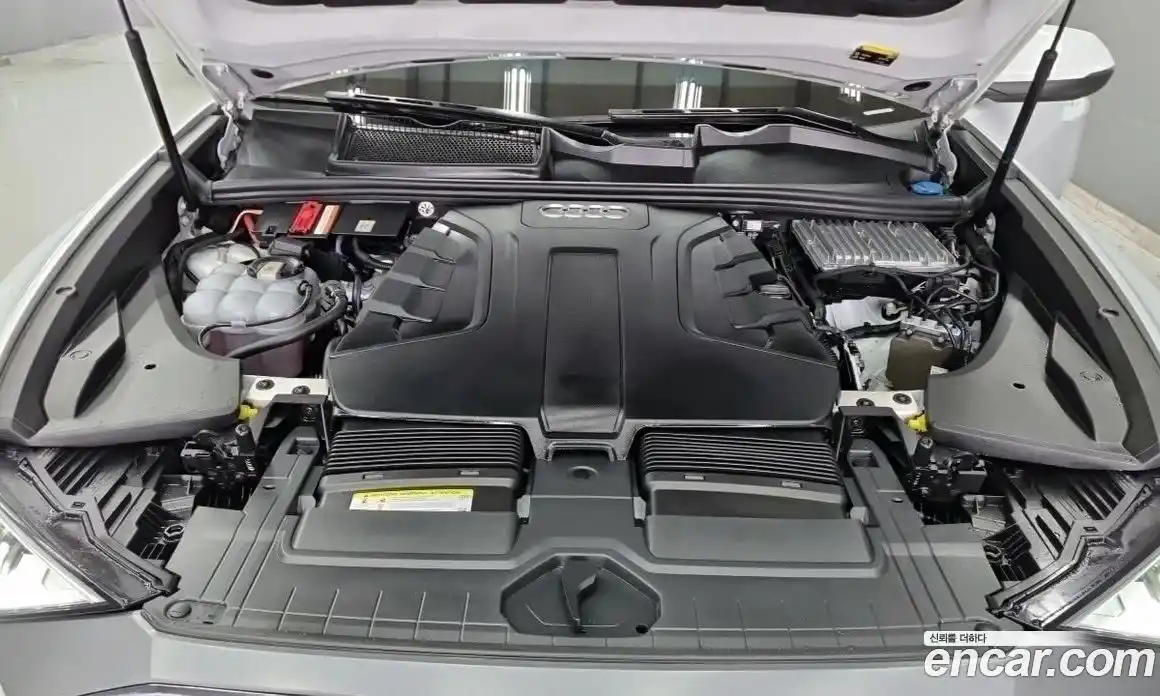 Audi Q8 2020 3.0 Автомат в Москве № 196721, фото 5