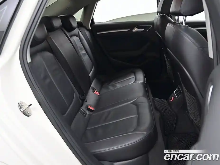 Audi A3 2015 2.0 Автомат в Москве № 196771, фото 12