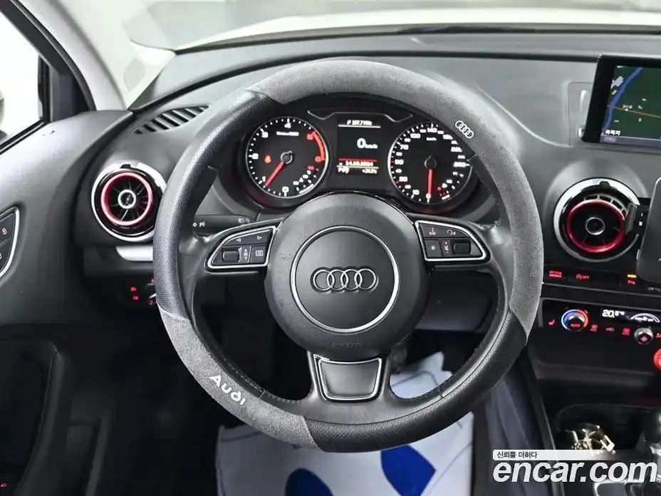 Audi A3 2015 2.0 Автомат в Москве № 196771, фото 13