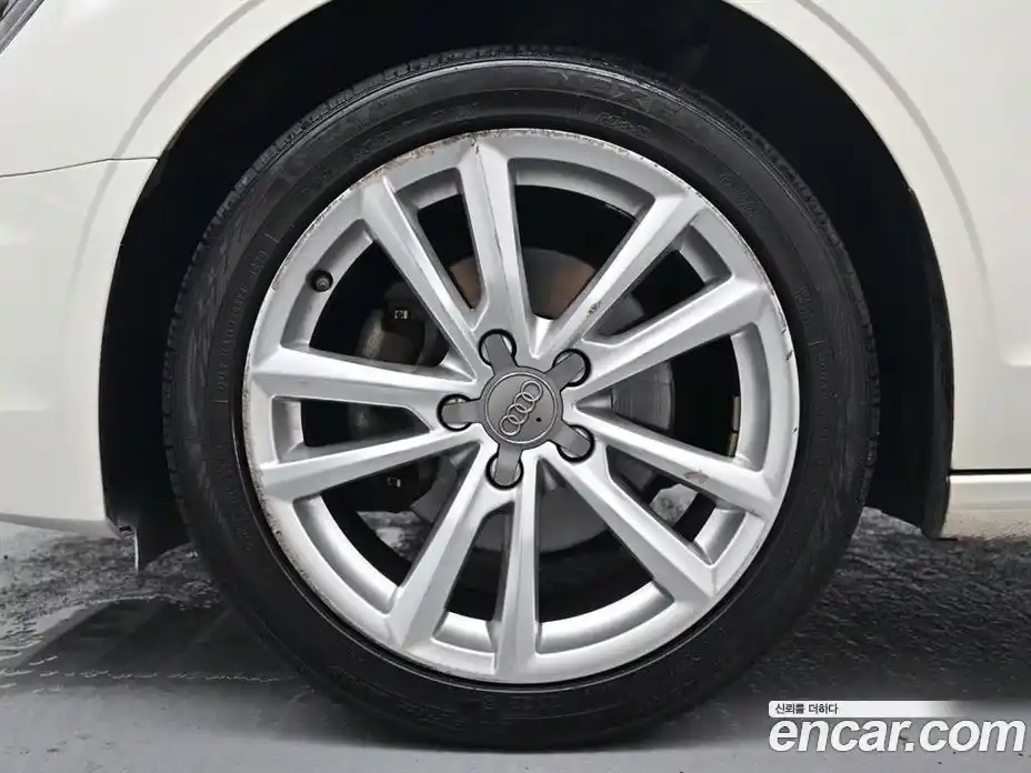 Audi A3 2015 2.0 Автомат в Москве № 196771, фото 5