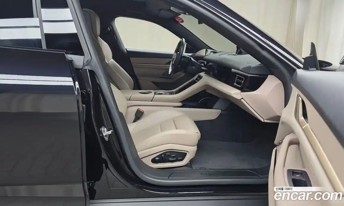 Porsche Taycan 2022 0.2 Автомат в Москве № 197146, фото 11