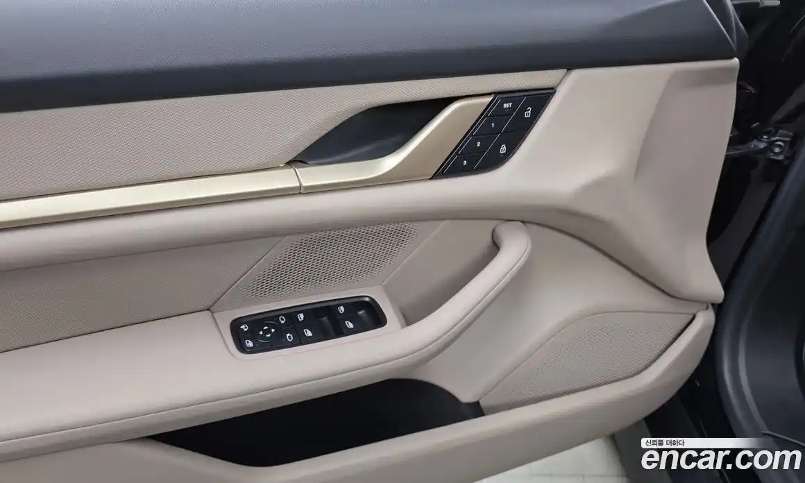 Porsche Taycan 2022 0.2 Автомат в Москве № 197146, фото 17