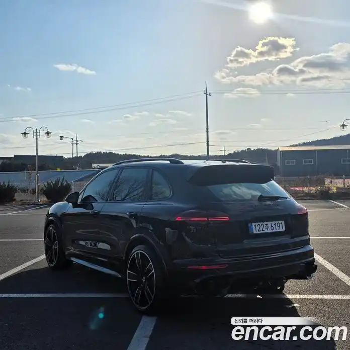 Porsche Cayenne 2016 3.6 Автомат в Москве № 197976, фото 16