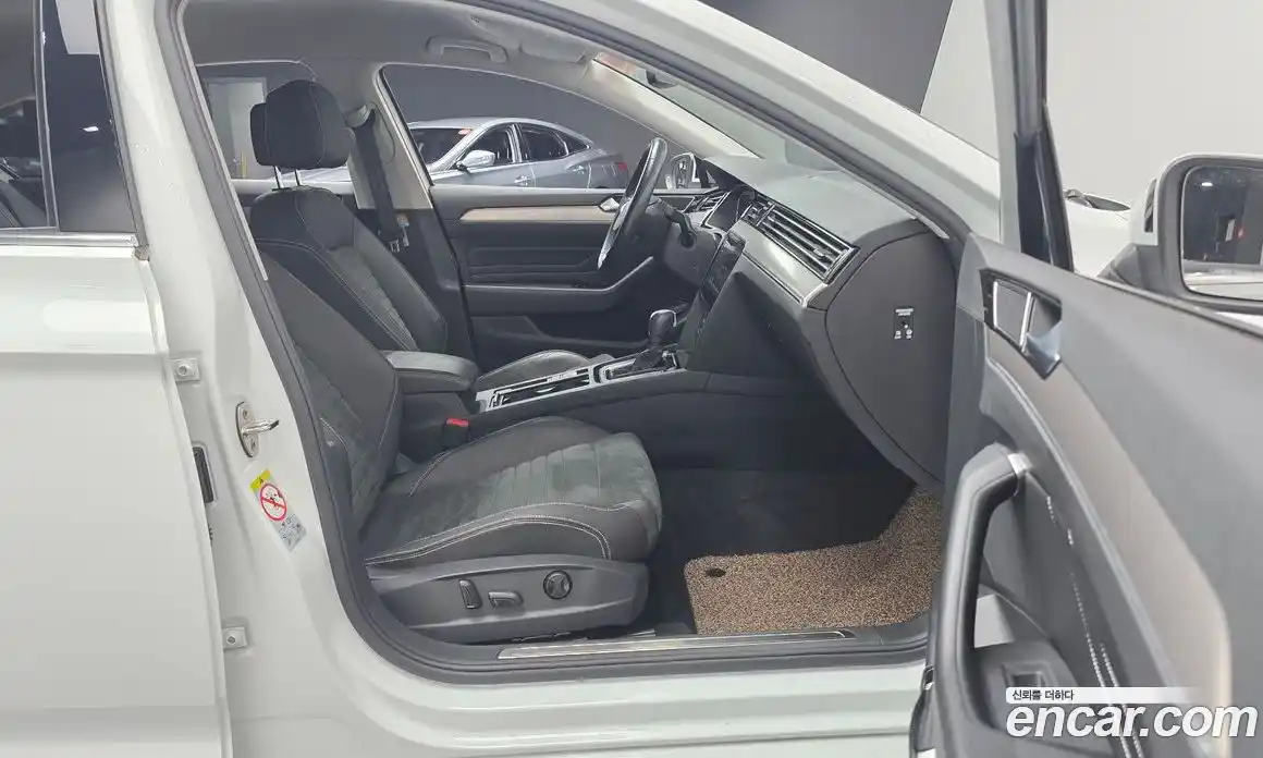 Volkswagen Passat 2022 2.0 Автомат в Москве № 199060, фото 14