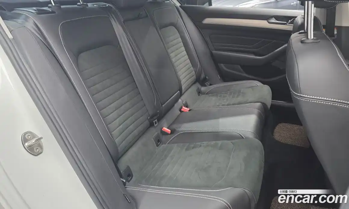 Volkswagen Passat 2022 2.0 Автомат в Москве № 199060, фото 15