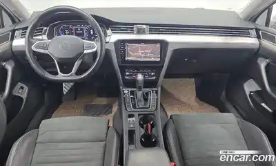 Volkswagen Passat 2022 2.0 Автомат в Москве № 199060, миниатюра 3
