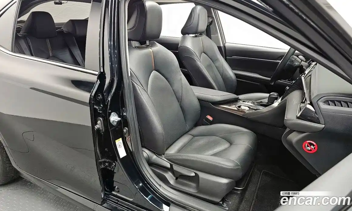 Toyota Camry 2019 2.5 Автомат в Москве № 199652, фото 12