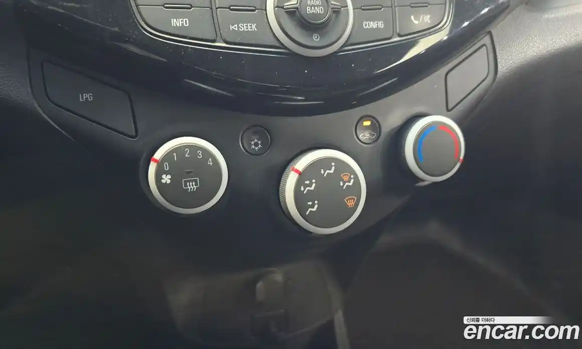 Chevrolet Spark 2013 1.0 Автомат в Москве № 202770, фото 17