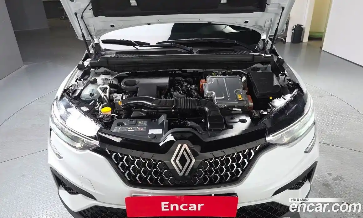 Renault Arkana 2025 1.6 Автомат в Москве № 204113, фото 16