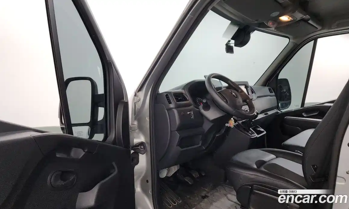 Renault Master 2020 2.3 Механическая в Москве № 204704, фото 18