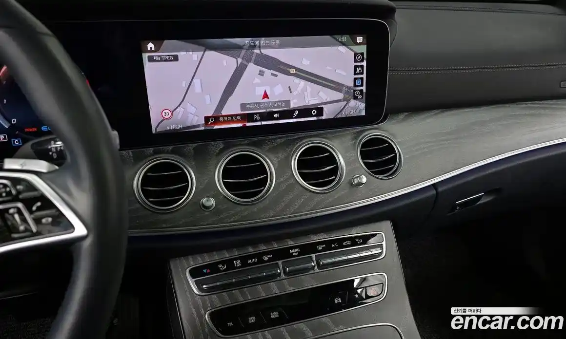 Mercedes-Benz E-Class 2023 2.0 Автомат в Москве № 205049, фото 15