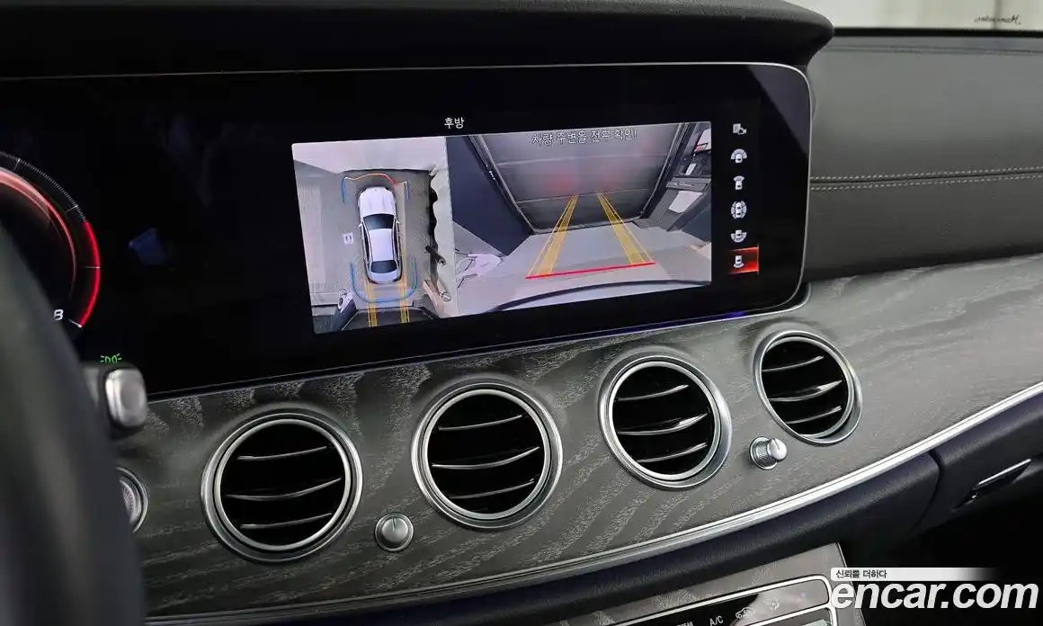 Mercedes-Benz E-Class 2023 2.0 Автомат в Москве № 205049, фото 16