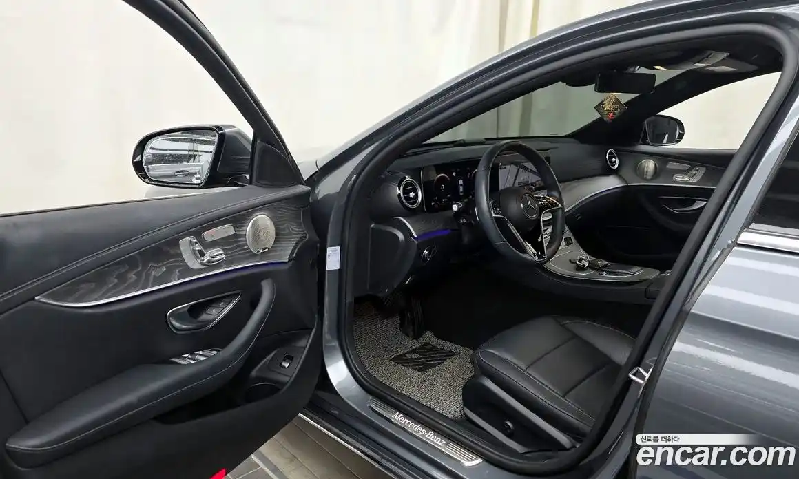 Mercedes-Benz E-Class 2023 2.0 Автомат в Москве № 205049, фото 10