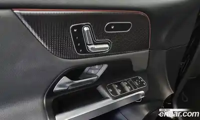 Mercedes-Benz EQB, 2024