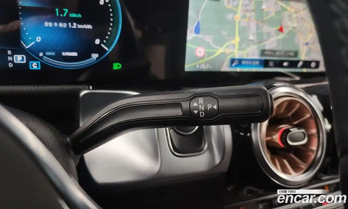 Mercedes-Benz EQB 2024 0.2 Автомат в Москве № 206869, фото 14