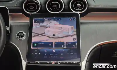 Mercedes-Benz GLC-Class 2024 2.0 Автомат в Москве № 207154, миниатюра 9