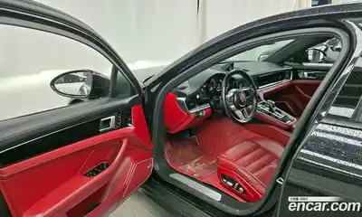 Porsche Panamera 2018 3.0 Автомат в Москве № 213303, миниатюра 3