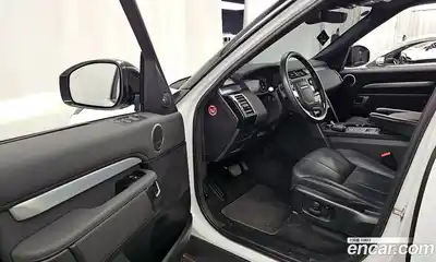 Land Rover Discovery 2020 3.0 Автомат в Москве № 213333, миниатюра 3
