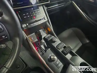 Lexus IS 2018 2.0 Автомат в Москве № 214826, миниатюра 12
